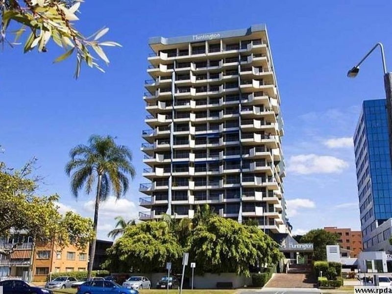 13c/10 Marine Parade, Southport QLD 4215