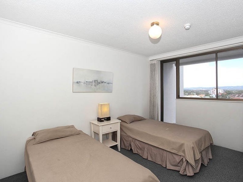 13c/10 Marine Parade, Southport QLD 4215