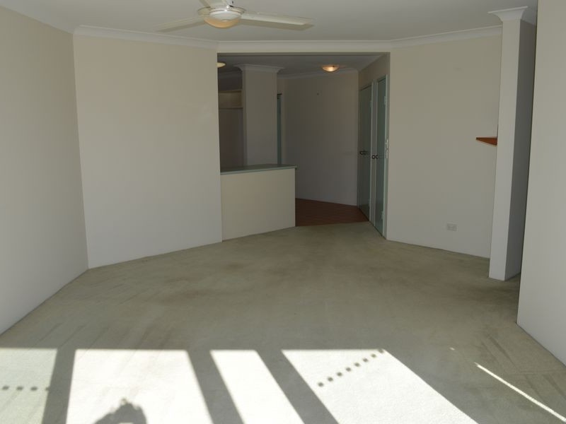18/45 Pohlman Street, Southport QLD 4215