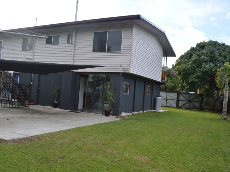 34 Bellevue Parade, Labrador QLD 4215