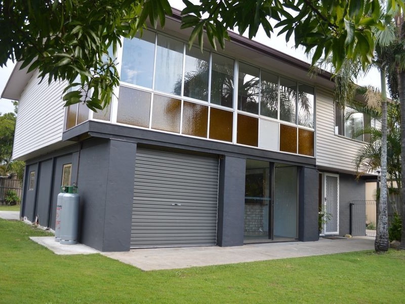 34 Bellevue Parade, Labrador QLD 4215