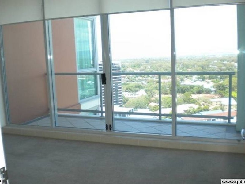 2408/1 Como Crescent, Southport QLD 4215