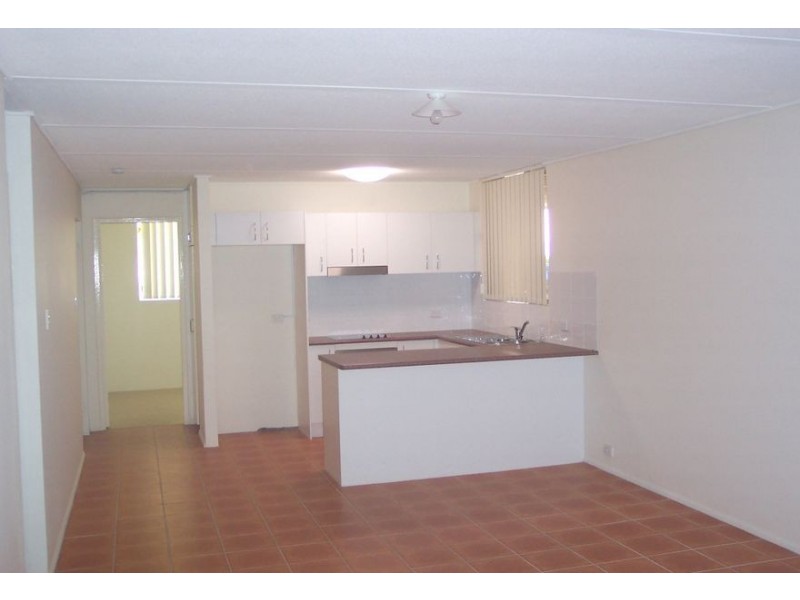 6/4 Marine Parade, Southport QLD 4215
