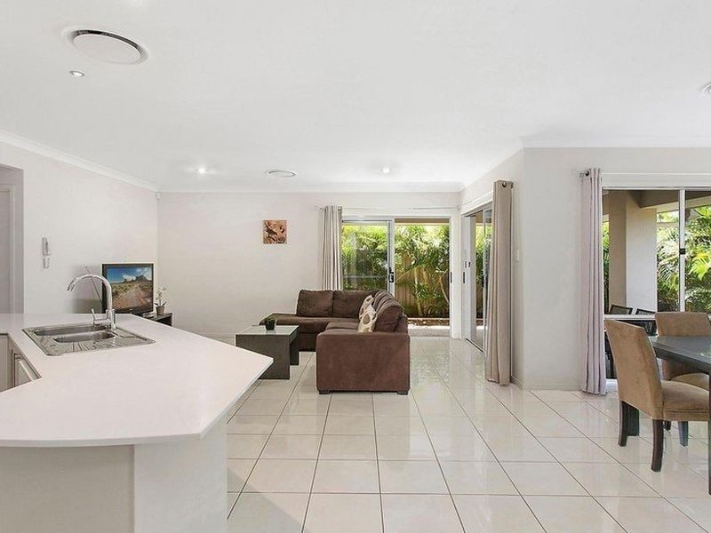 24 Iridium Drive, Hope Island QLD 4212