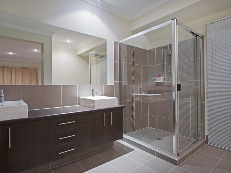 24 Iridium Drive, Hope Island QLD 4212