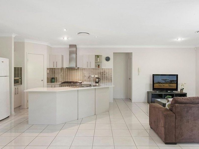 24 Iridium Drive, Hope Island QLD 4212