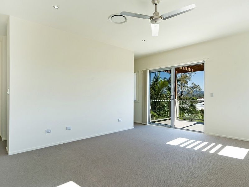 2/7006 Vista Drive, Benowa QLD 4217