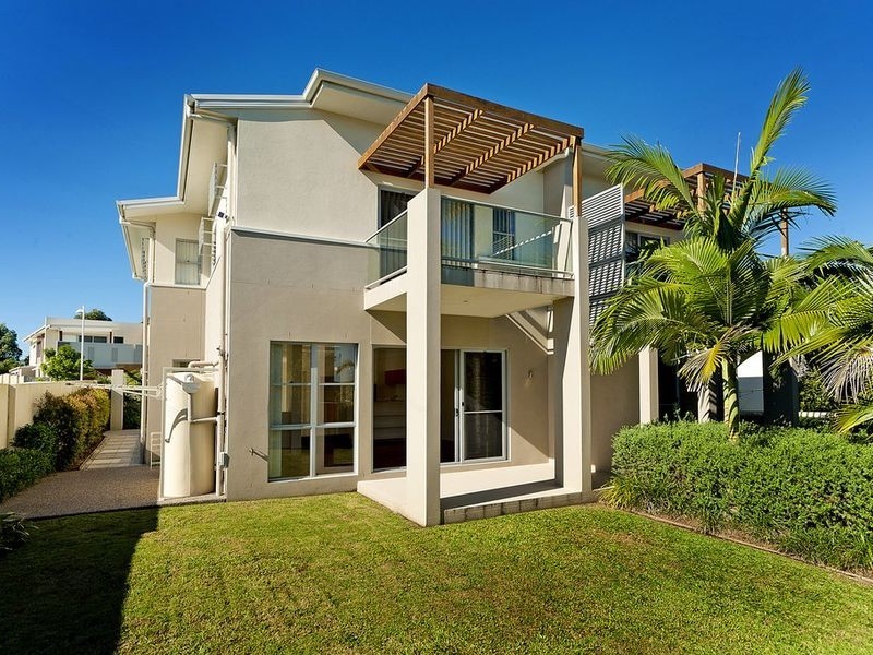 2/7006 Vista Drive, Benowa QLD 4217