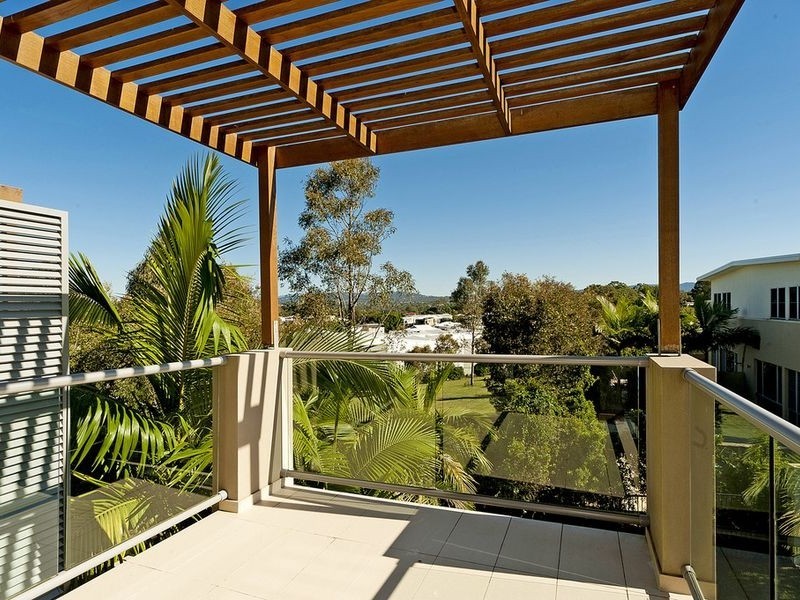 2/7006 Vista Drive, Benowa QLD 4217