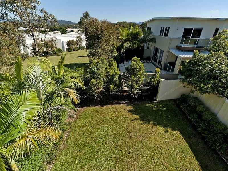 2/7006 Vista Drive, Benowa QLD 4217