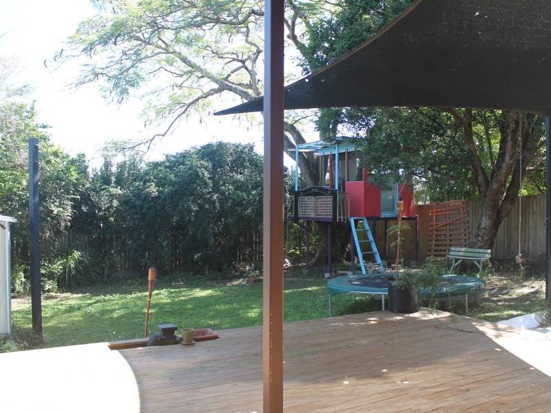 21 Eileen Avenue, Southport QLD 4215