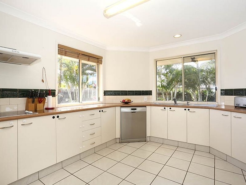 21 Maidstone Place, Parkwood QLD 4214