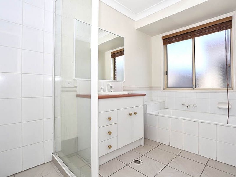 21 Maidstone Place, Parkwood QLD 4214