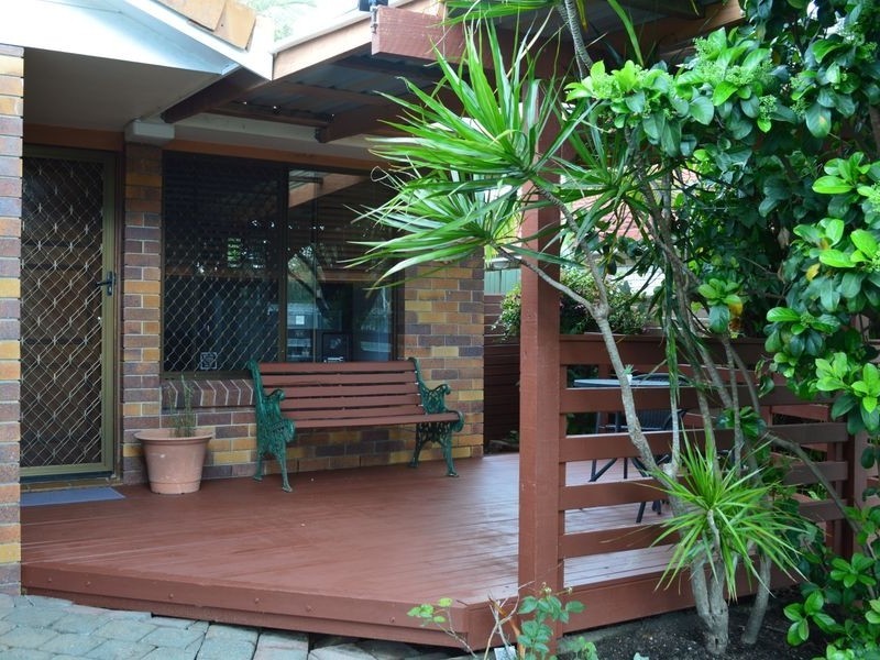 2/14 Corrine Avenue, Southport QLD 4215