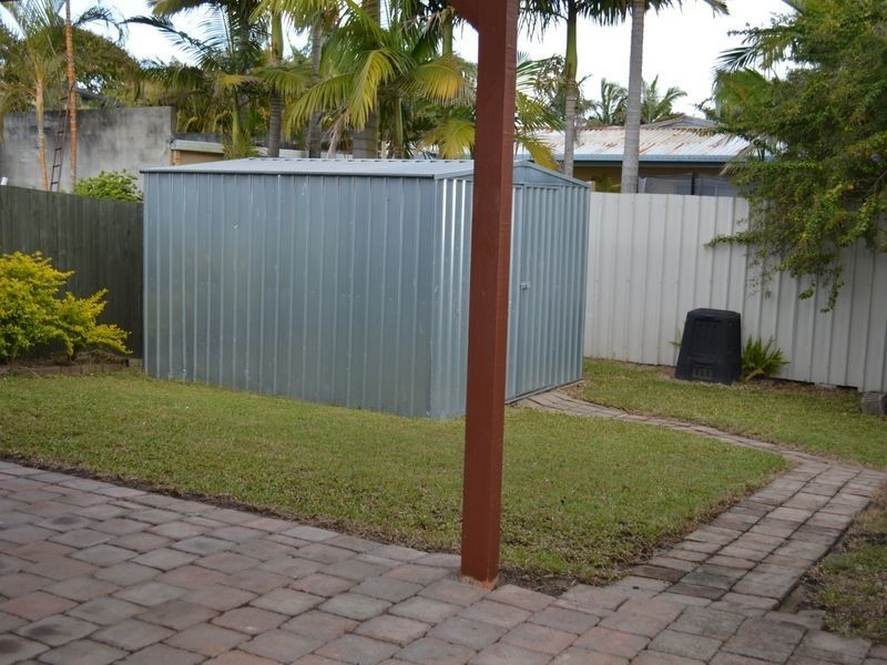 2/14 Corrine Avenue, Southport QLD 4215