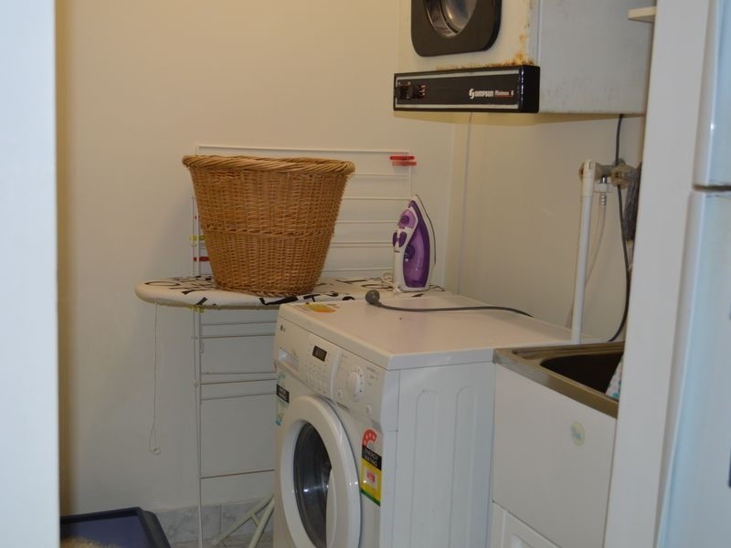 2/14 Corrine Avenue, Southport QLD 4215