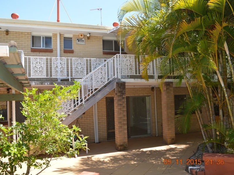 17 Brighton Parade, Southport QLD 4215