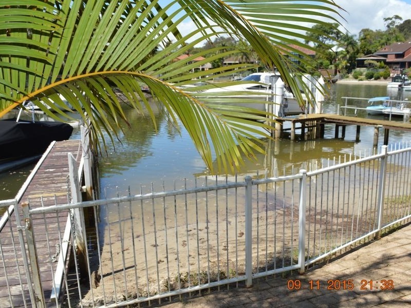 17 Brighton Parade, Southport QLD 4215