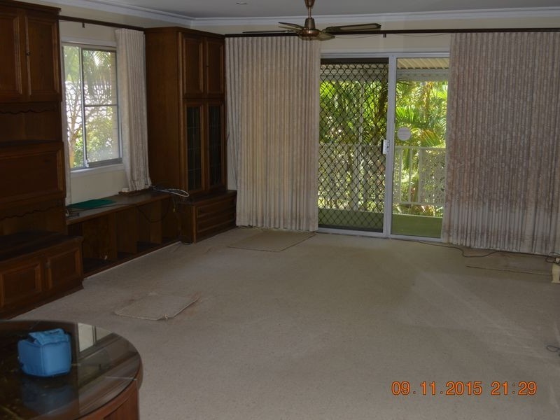 17 Brighton Parade, Southport QLD 4215