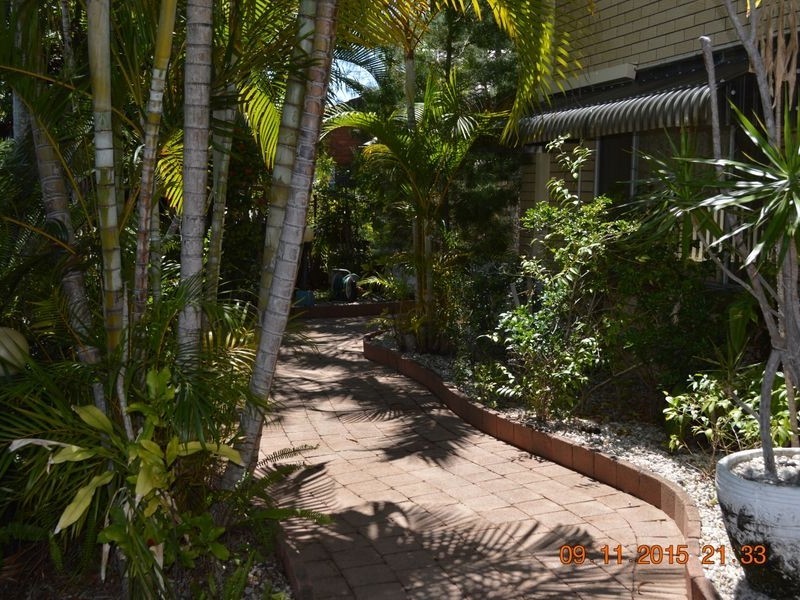 17 Brighton Parade, Southport QLD 4215