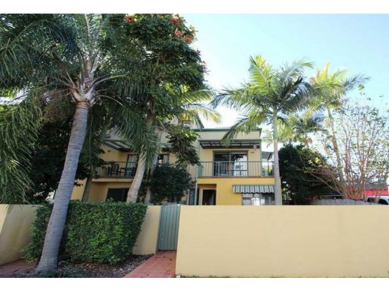 8/3-5 Bradford Street, Labrador QLD 4215