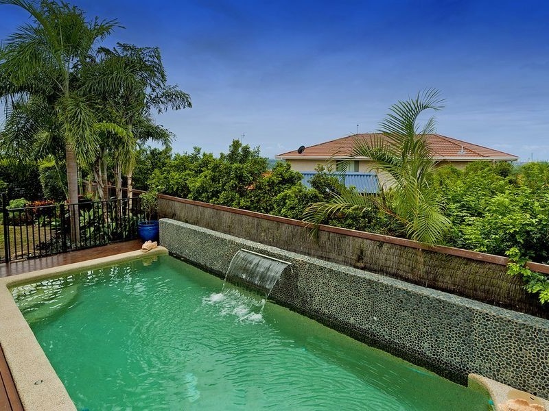 9 Mercure Place, Highland Park QLD 4211