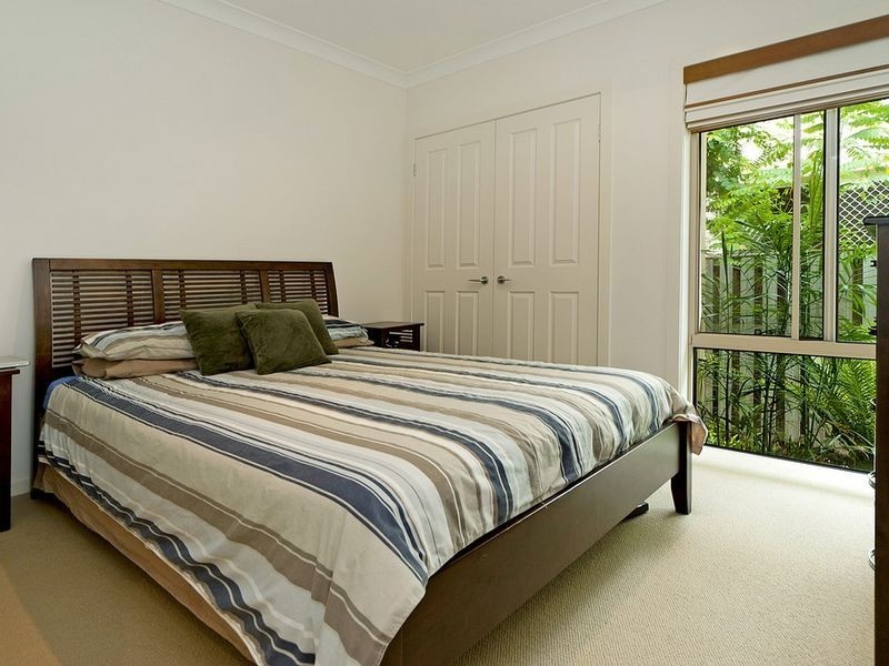 9 Mercure Place, Highland Park QLD 4211