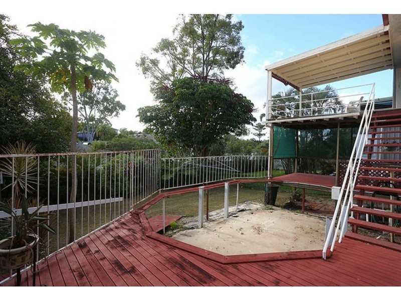 17 Kathleen Avenue, Southport QLD 4215