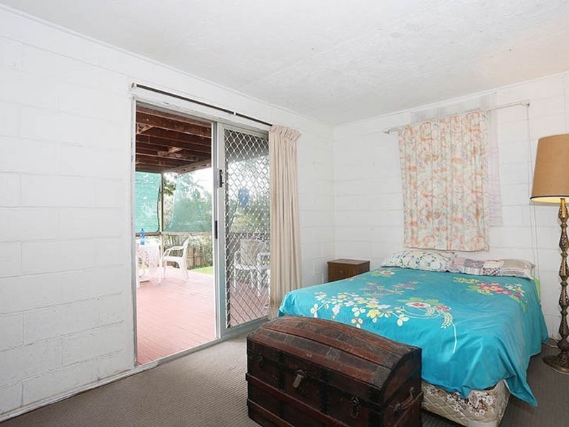 17 Kathleen Avenue, Southport QLD 4215