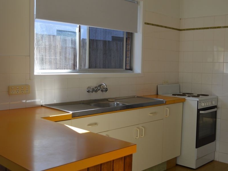 25 Fisher Avenue, Southport QLD 4215