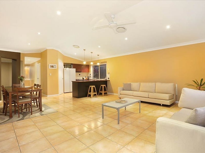 16 Beerwah Street, Pacific Pines QLD 4211