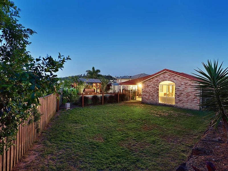 16 Beerwah Street, Pacific Pines QLD 4211