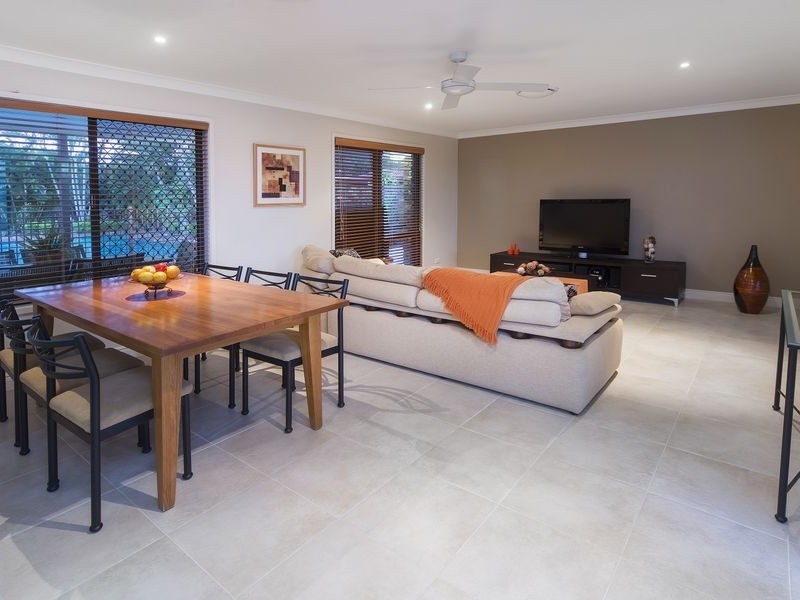 137 Alison Road, Carrara QLD 4211