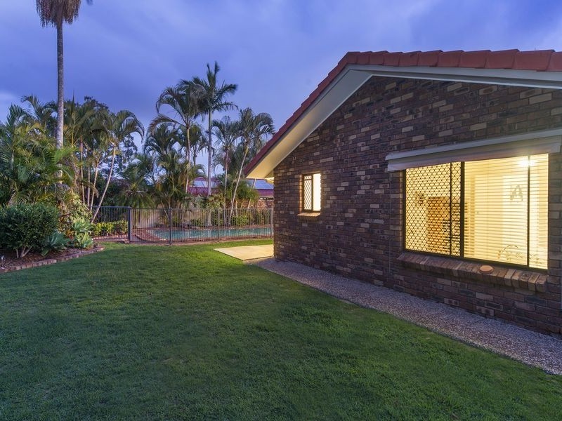 137 Alison Road, Carrara QLD 4211