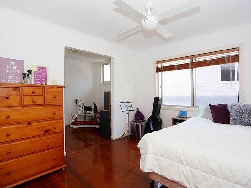 24 Joan Street, Southport QLD 4215