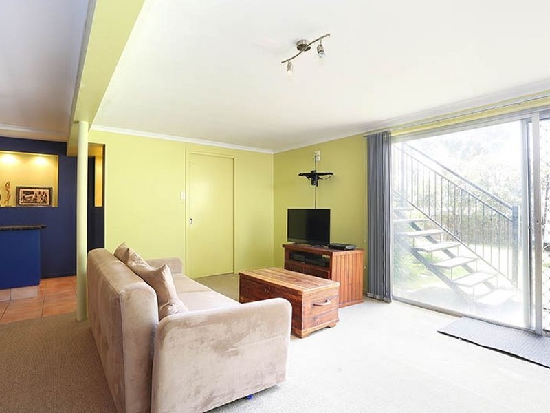 24 Joan Street, Southport QLD 4215