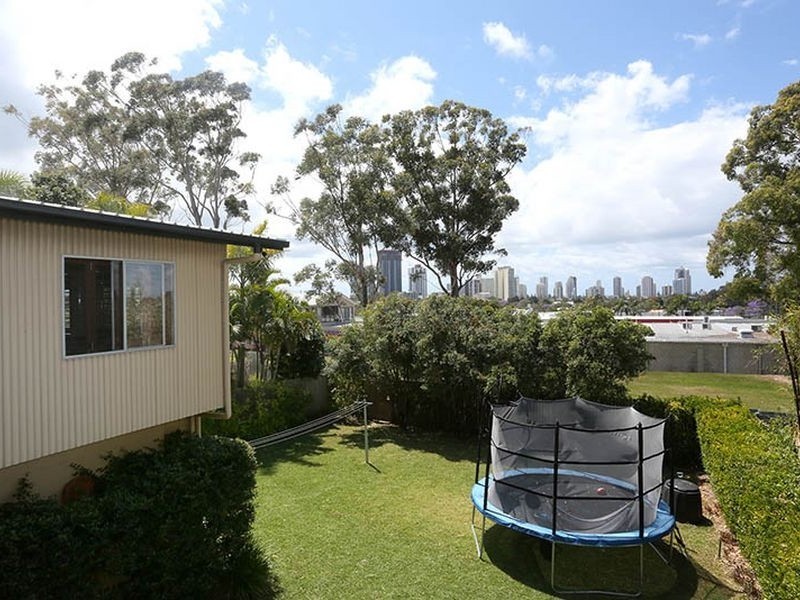 24 Joan Street, Southport QLD 4215