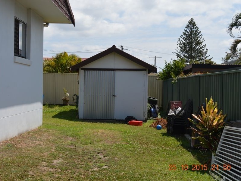 91 Central Street, Labrador QLD 4215