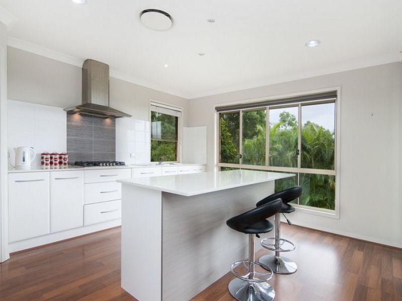 7 Highvale Drive, Helensvale QLD 4212