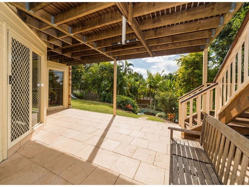 7 Highvale Drive, Helensvale QLD 4212