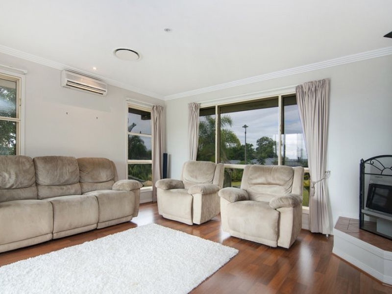 7 Highvale Drive, Helensvale QLD 4212