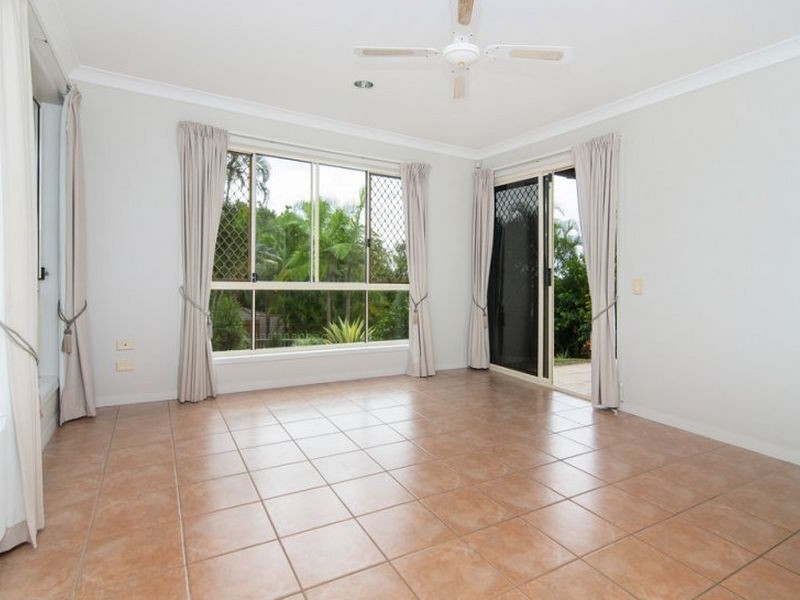 7 Highvale Drive, Helensvale QLD 4212