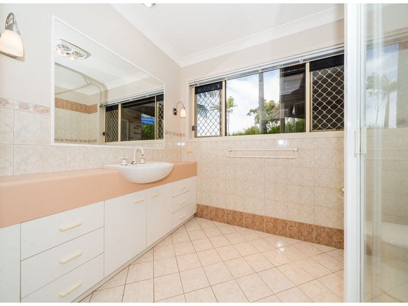 7 Highvale Drive, Helensvale QLD 4212
