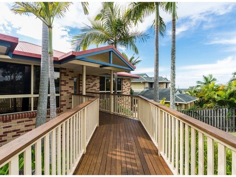 7 Highvale Drive, Helensvale QLD 4212