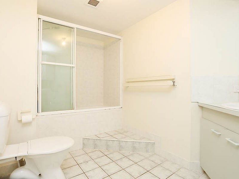 9/124 Queen Street, Southport QLD 4215
