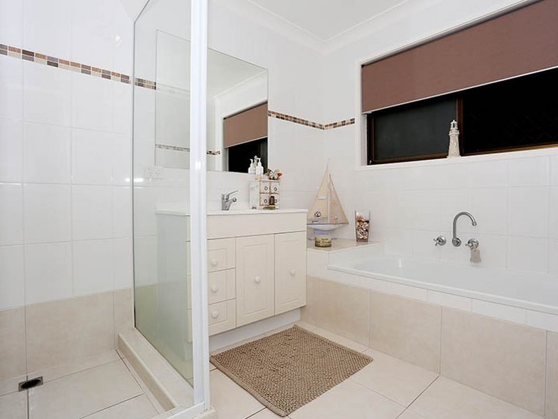 3 Stretton Drive, Helensvale QLD 4212