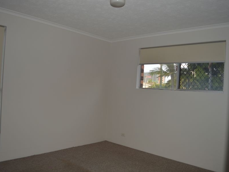 1/210 Scarborough Street, Southport QLD 4215