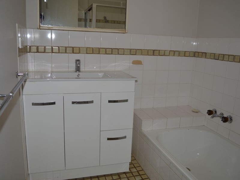 1/210 Scarborough Street, Southport QLD 4215