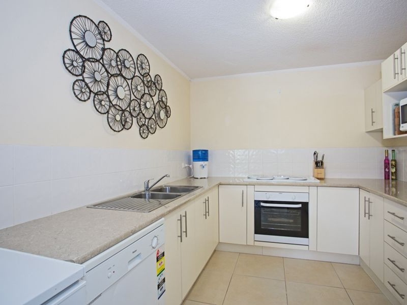 4/83 Queen Street, Southport QLD 4215