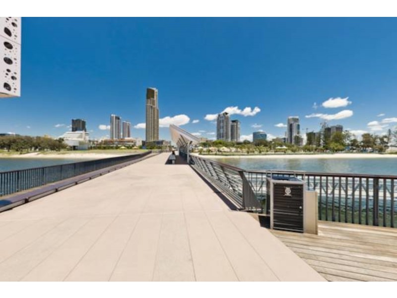 15/171 Scarborough Street, Southport QLD 4215